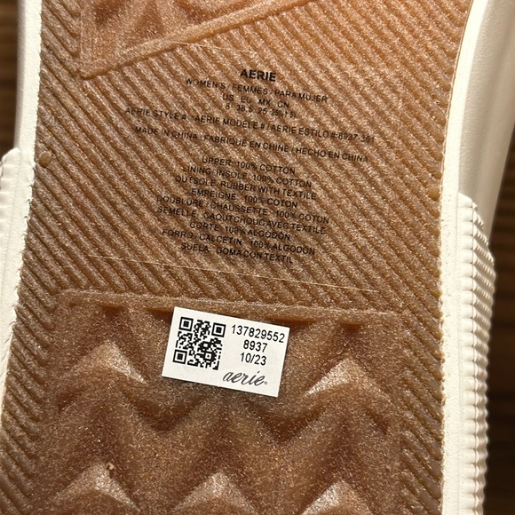 Women’s Size 8 Aerie Smiley® Lace Up Sneakers - Picture 5 of 7